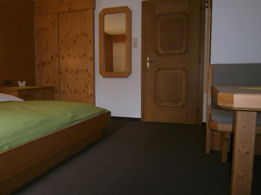 Haus Wiesenheim Fw Oetztal Лангенфельд Экстерьер фото